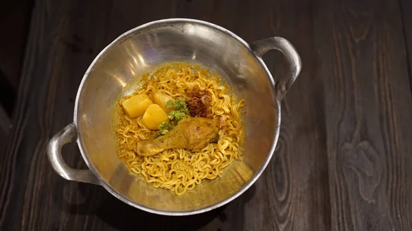 Ινδονησιακό Αυγό Noodle Χάλυβα Wok — Φωτογραφία Αρχείου