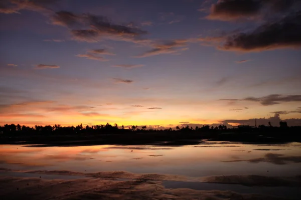 Colorful Sunrise Horizon Boracay Philippines Beautiful Sunlight Clouds Reflection Water — Stock Photo, Image