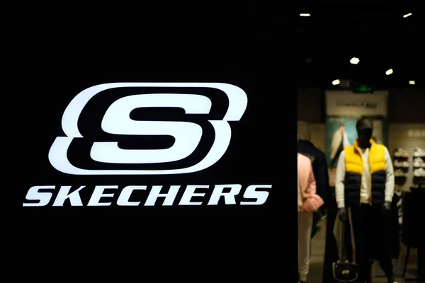 Shanghai China Oct 2019 Close Bright White Skechers Logo Black — Stock Photo, Image
