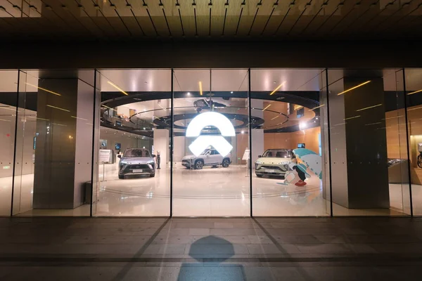 2020年9月 上海塔Nio商店的立面 Nio是中国的电动汽车品牌 — 图库照片