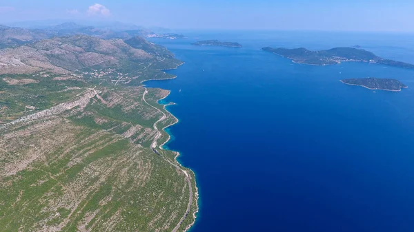Deniz manzaralı.