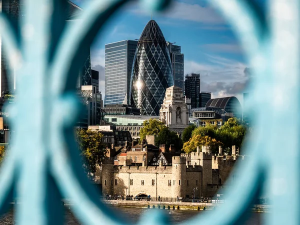 Portão Dos Traidores Margem Rio Tâmisa Distrito Financeiro Londres Vista — Fotografia de Stock