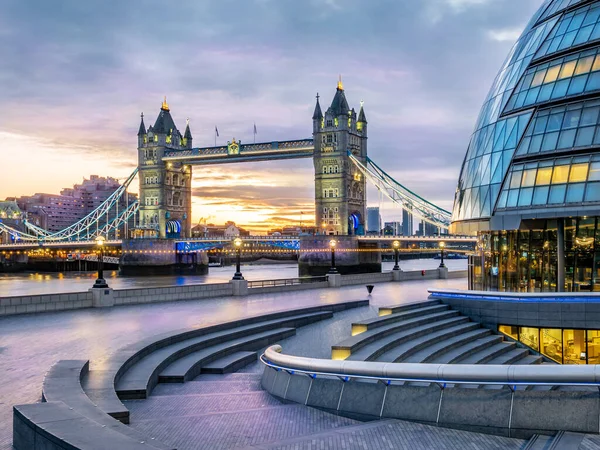 Лондонская Набережная Городской Площади Района Знаменитого Тауэрского Моста Восходе Солнца — стоковое фото