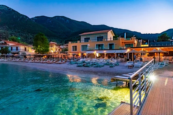 Alacakaranlıktaki Nikiana Plajı Yunanistan Lefkada Adasındaki Deniz Suyuna Yansıdı — Stok fotoğraf