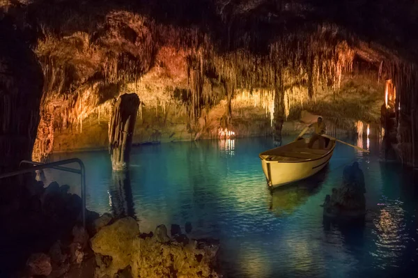 Cueva Drach Mallorca Isla Con Formación Rocas Lago Natural Esmeralda — Foto de Stock