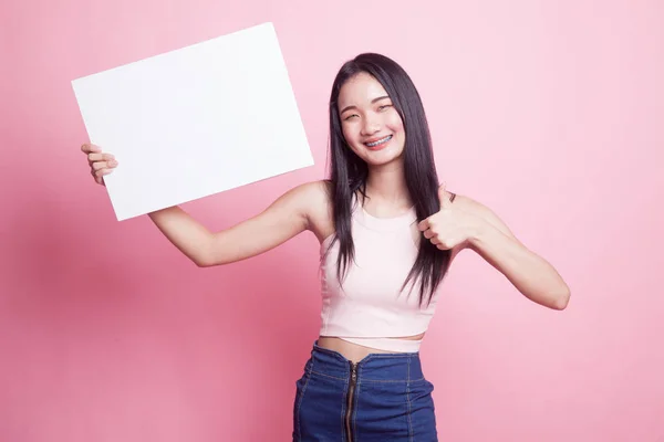 Jeune Femme Asiatique Montrer Pouces Vers Haut Avec Blanc Signe — Photo