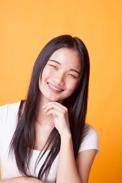 Portrait Beautiful Young Asian Woman Bright Yellow Background — Stock Photo, Image