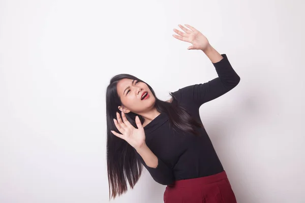 Emocionado Joven Mujer Asiática Mirar Hacia Arriba Sobre Fondo Blanco — Foto de Stock