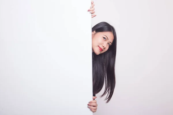Joven Mujer Asiática Con Cartel Blanco Sobre Fondo Blanco —  Fotos de Stock