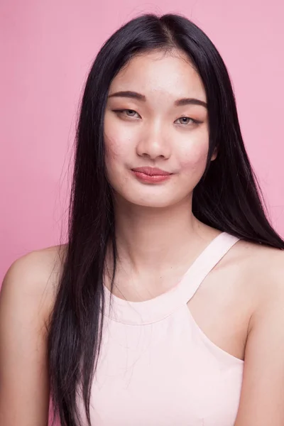 Портрет Прекрасної Молодої Азіатки Рожевому Фоні — стокове фото