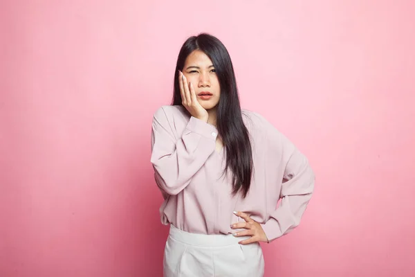 Young Asian Woman Got Toothache Pink Background — Stock Photo, Image