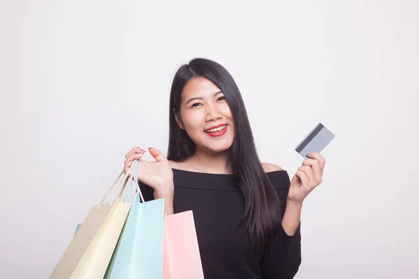 Giovane Donna Asiatica Con Shopping Bag Carta Bianca Sfondo Bianco — Foto Stock