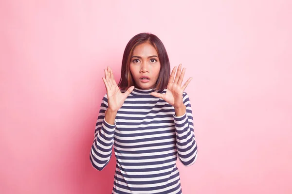 Shocked Young Asian Woman Pink Background — Stock Photo, Image
