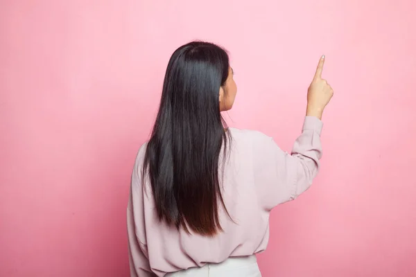 Parte Posterior Mujer Asiática Tocando Pantalla Con Dedo Sobre Fondo —  Fotos de Stock