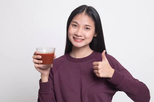 Junge Asiatische Frau Daumen Nach Oben Mit Tomatensaft Auf Weißem — Stockfoto