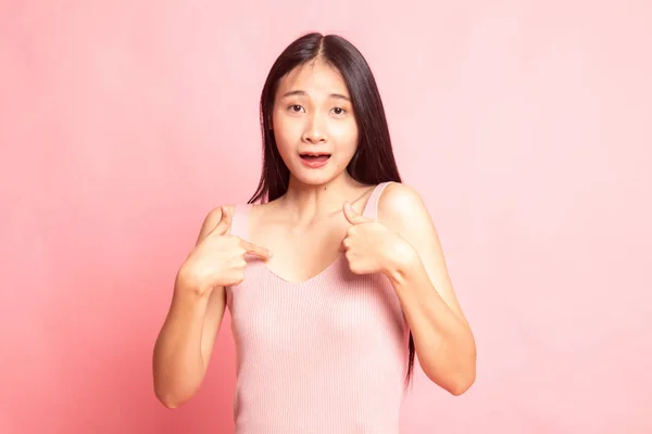 Junge Asiatische Frau Zeigt Auf Sich Selbst Fragen Warum Ich — Stockfoto