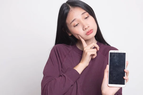 Jeune Femme Asiatique Avec Téléphone Mobile Sur Fond Blanc — Photo