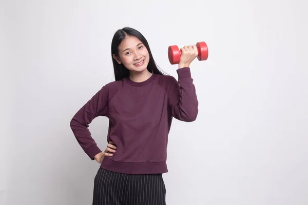 Saludable mujer asiática con mancuernas . — Foto de Stock