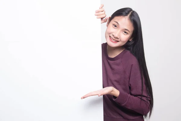 Jeune femme asiatique présente signe blanc avec la main de la paume . — Photo