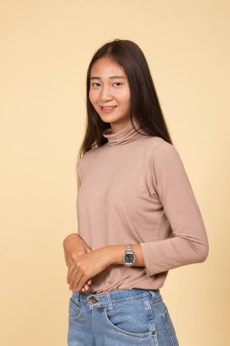 Asyalı güzel bir kadının portresi..