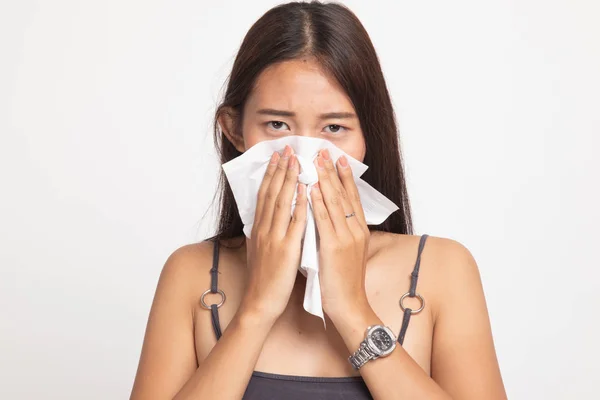 Joven mujer asiática enfermó y gripe . — Foto de Stock