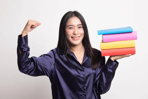 Jeune femme asiatique étudiant avec mai livres . — Photo