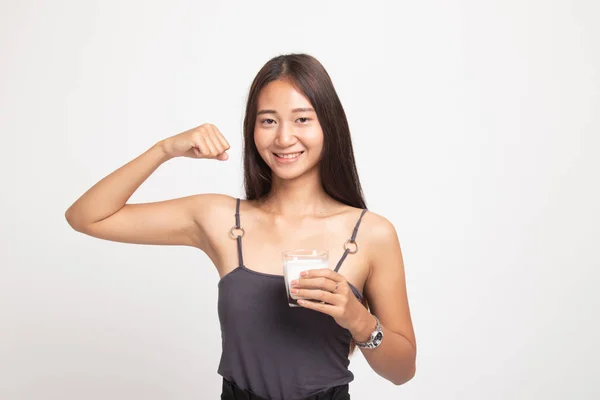 stock image Healthy Asian woman drinking a glass of milk.