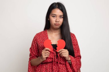Güzel genç Asyalı kadın ile kırık kalp.