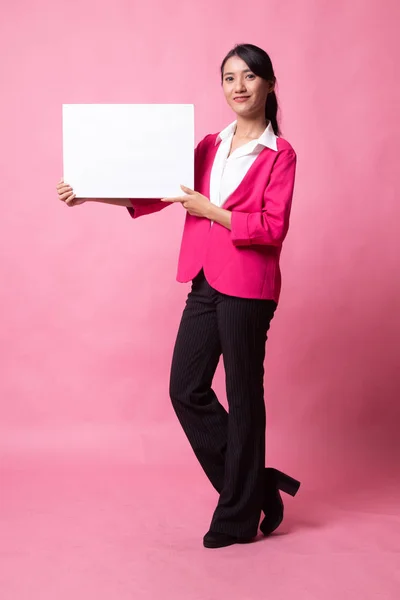 Full body of young Asian woman with white blank sign. — Stock Photo, Image