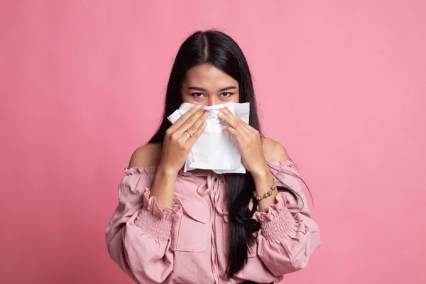 Young Asian woman got sick and flu.