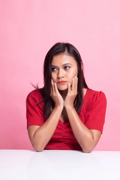 Menina asiática com emoção triste . — Fotografia de Stock