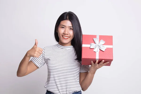 Ázsiai nő remek ajándék doboz. — Stock Fotó