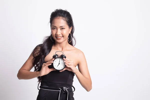 Jovem mulher asiática sorriso com um relógio . — Fotografia de Stock