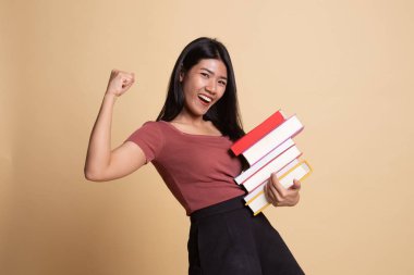 Genç Asyalı kadın ile eğitim kitap olabilir.