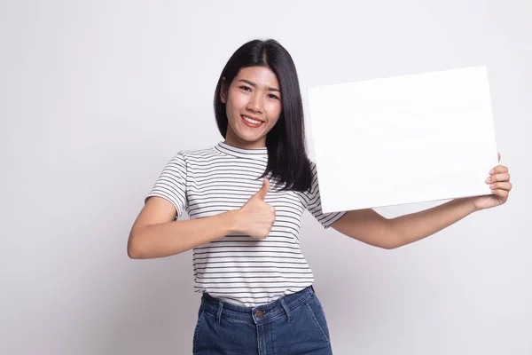 Jovem ásia mulher mostrar polegares até com branco branco branco sinal . — Fotografia de Stock