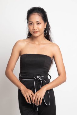 Asyalı güzel bir kadının portresi..