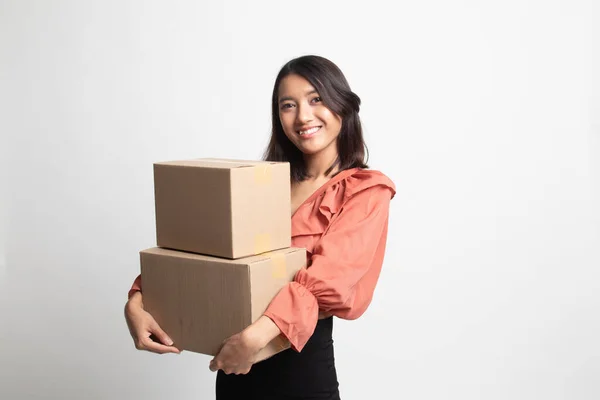 Entrega Reubicación Desembalaje Joven Asiático Mujer Holding Cartulina Caja Blanco —  Fotos de Stock