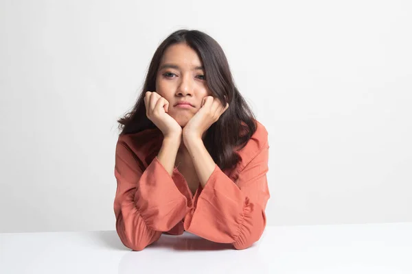 Asiática Chica Con Triste Emoción Blanco Fondo —  Fotos de Stock