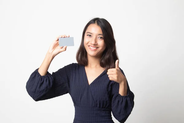 Ung Asiatisk Kvinna Tummen Upp Med Ett Tomt Kort Vit — Stockfoto