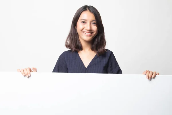 Ung Asiatisk Kvinna Med Tomma Tecken Vit Bakgrund — Stockfoto