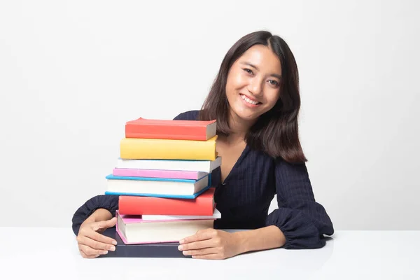 Gelukkig Jonge Aziatische Vrouw Lees Een Boek Met Boeken Tafel — Stockfoto