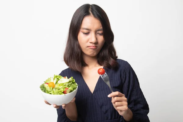 Aziatische Vrouw Haat Salade Witte Achtergrond — Stockfoto