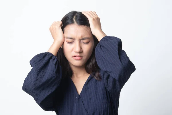 Ung Asiatisk Kvinna Fick Sjuka Och Huvudvärk Vit Bakgrund — Stockfoto