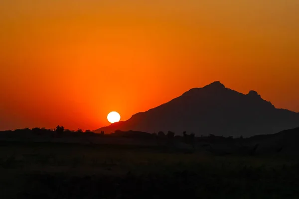 Ein Bild Mit Dynamischem Bereich Des Sonnenaufgangs Hinter Den Aravalli — Stockfoto