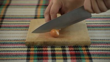 Nadenitsa krenvirsh olarak adlandırılan kesim geleneksel Bulgar frankfurter sosis.