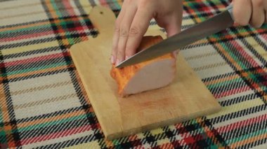 Geleneksel Bulgar domuz kesim füme fileto.