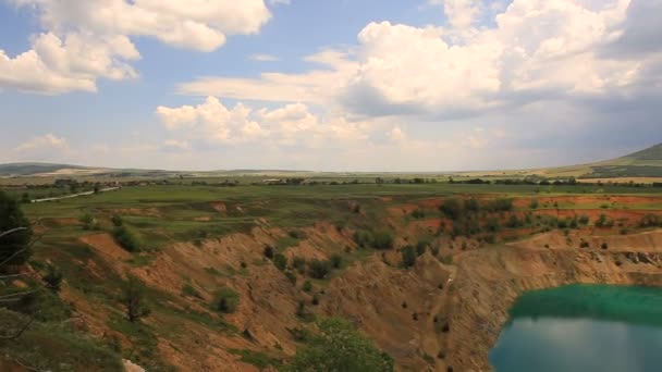 Fotoaparát Posunujte Otevřené Obří Důl Jáma Krásné Nebe Mraky — Stock video