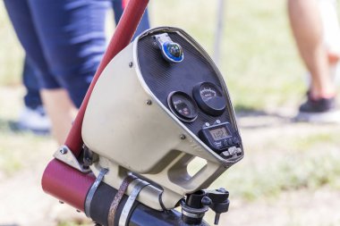 Motorlu deltaplan ölçer gösterge tablosu bilgilerini görüntüleme.