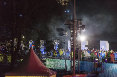 Avrupa kültür başkenti - Plovdiv 2019, Bulgaristan Plovdiv, Bulgaristan - 12 Ocak 2019 - Main tower ve açılışında sahne gösterisi.