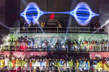 Avrupa kültür başkenti - Plovdiv 2019, Bulgaristan Plovdiv, Bulgaristan - 12 Ocak 2019 - Main tower ve açılışında sahne gösterisi.